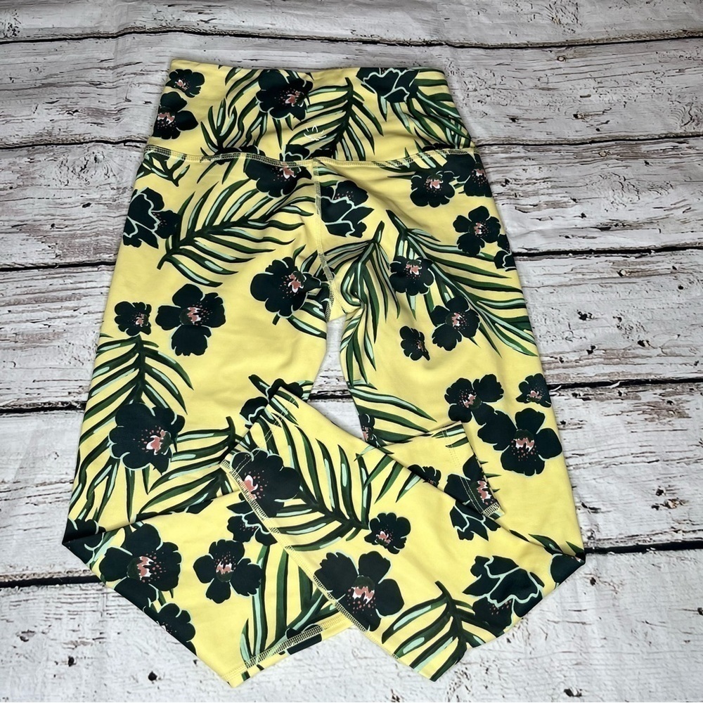 Beyond Yoga Bare 3 Tropical Print Legging Size M - Picture 8 of 9